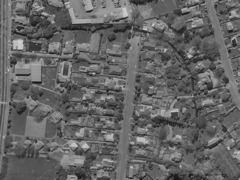 39 Waiwetu Street from the air, 1970-1974
