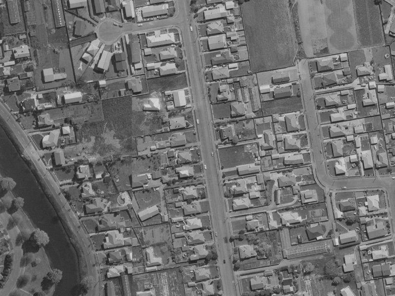 89 Gayhurst Road from the air, 1970-1974
