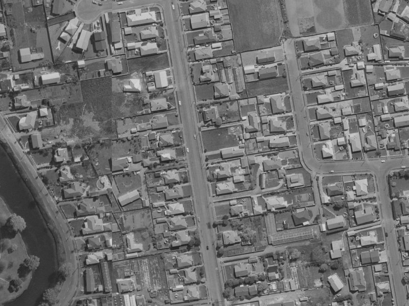 98 Gayhurst Road from the air, 1970-1974
