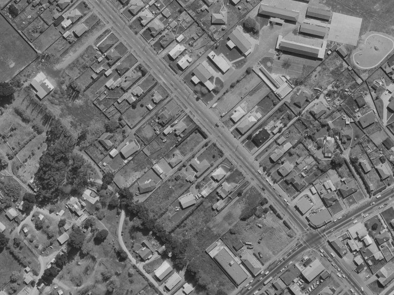 280 Breezes Road from the air, 1970-1974
