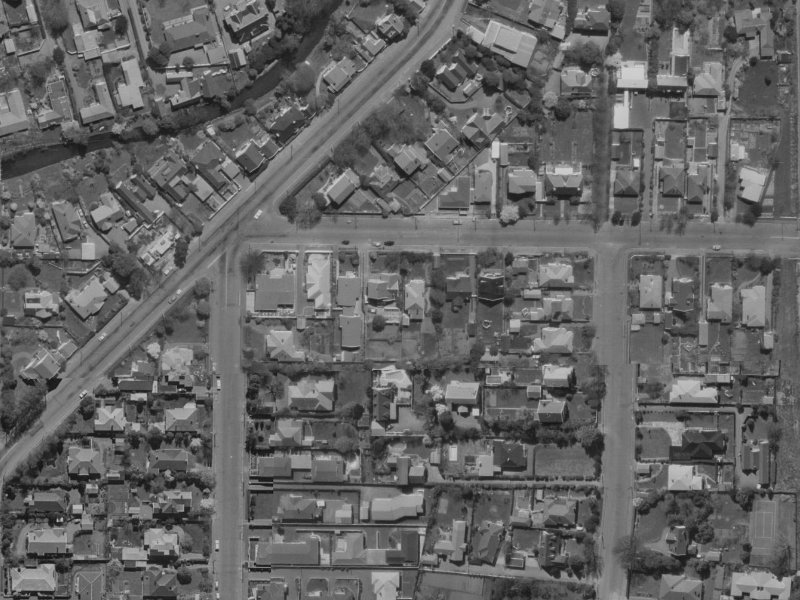 45 Wroxton Terrace from the air, 1970-1974
