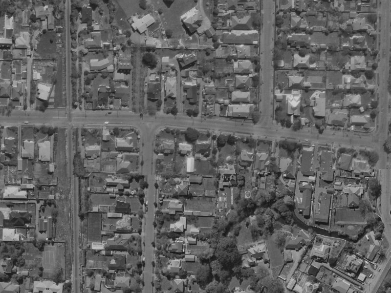 21 Wroxton Terrace from the air, 1970-1974