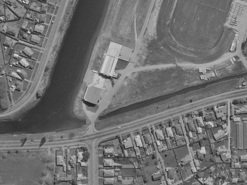839-841 Avonside Drive from the air, 1970-1974