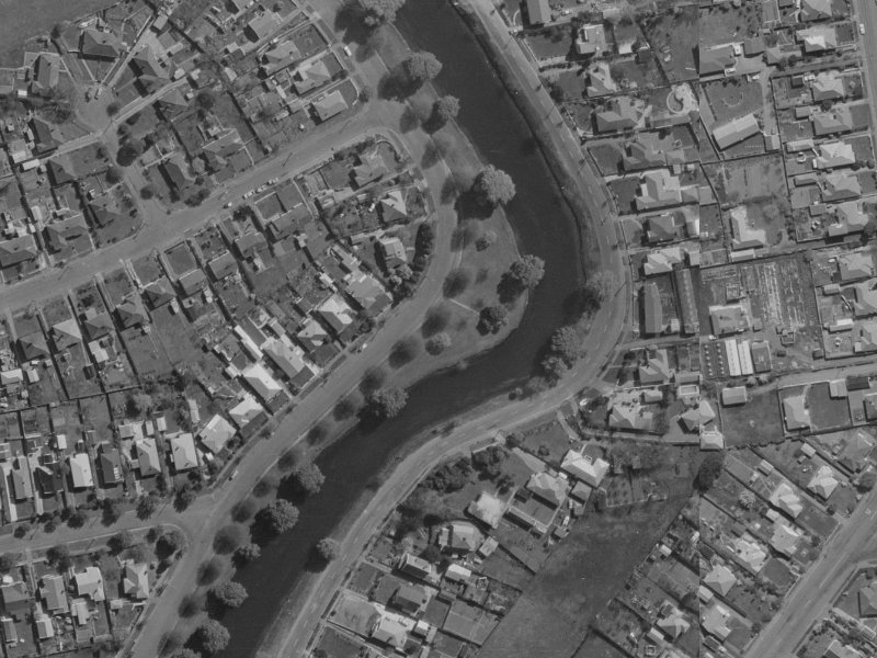 506–532 Avonside Drive from the air, 1970-1974