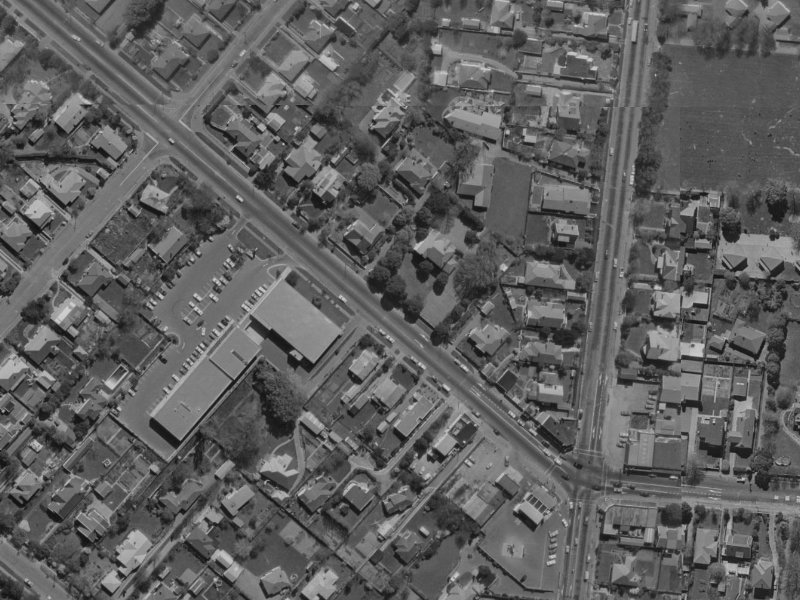 12A Memorial Avenue from the air, 1970-1974
