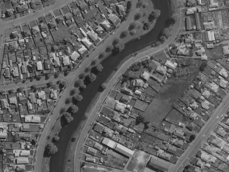 27 Dallington Terrace from the air, 1970-1974