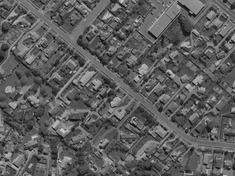 31 Hamilton Avenue from the air, 1970-1974