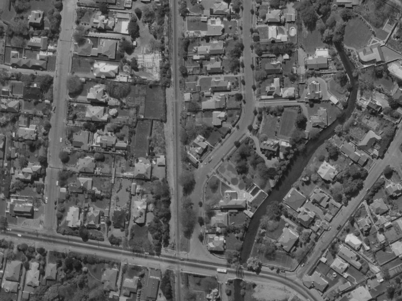 25 Clifford Avenue from the air, 1970-1974