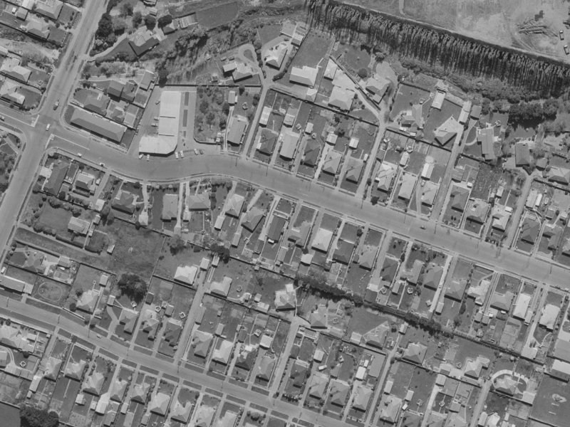 85 Staveley Street from the air, 1970-1974