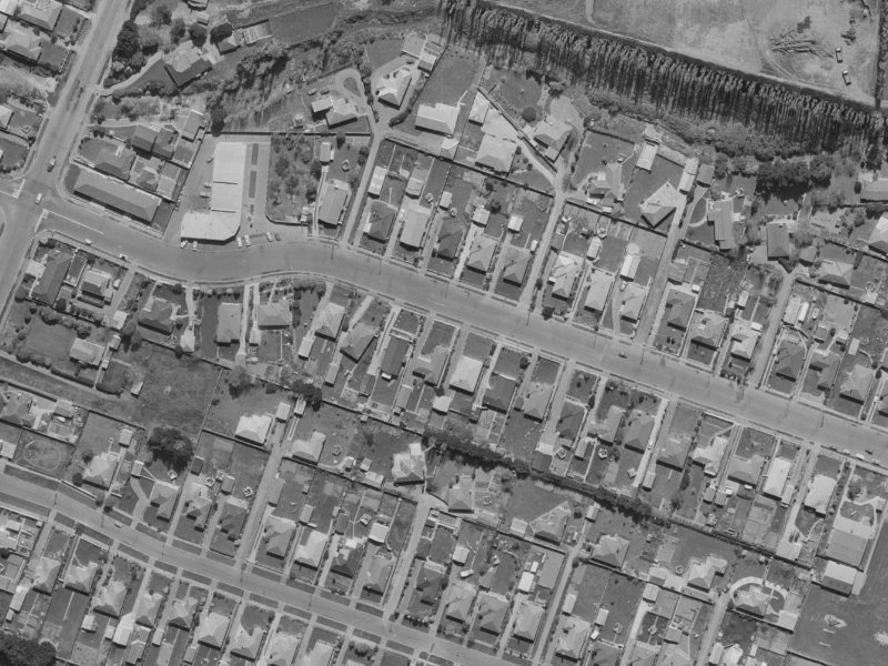 83 Staveley Street from the air, 1970-1974