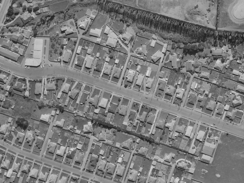 3/76 Staveley Street from the air, 1970-1974