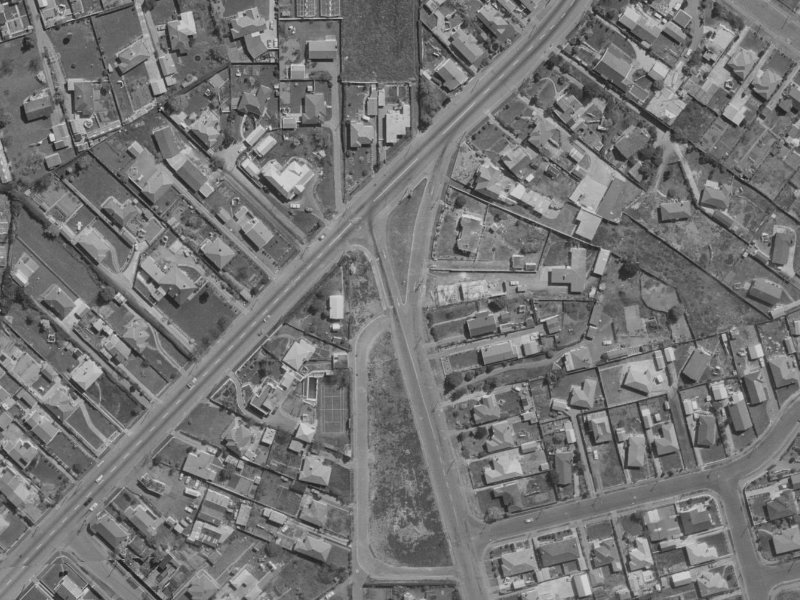 7 Cuffs Road from the air, 1970-1974