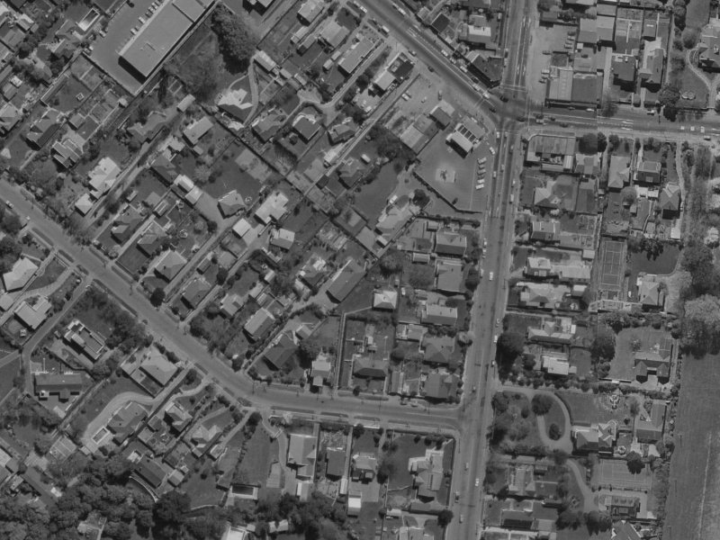 8 Hamilton Avenue from the air, 1970-1974