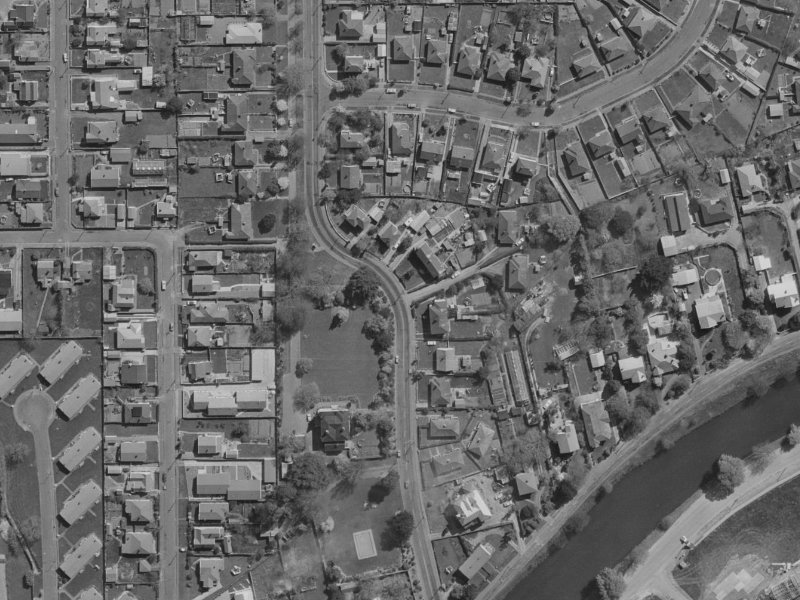 16 Eveleyn Couzins Avenue from the air, 1970-1974