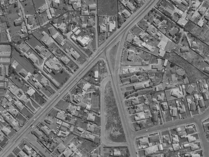 28 Cuffs Road from the air, 1970-1974