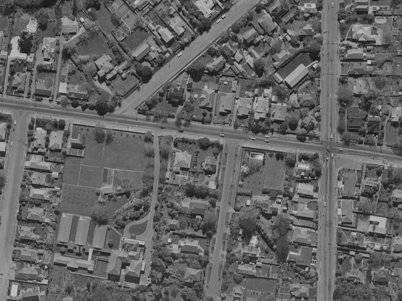 2 Heathfield Avenue from the air, 1970-1974
