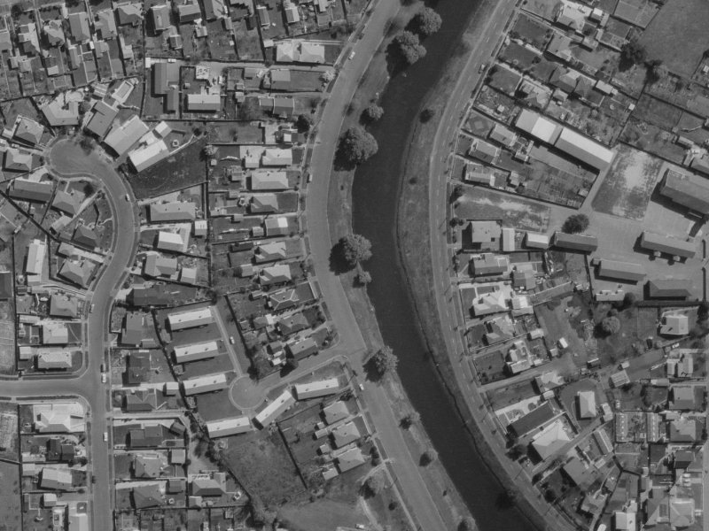 546–594 Avonside Drive from the air, 1970-1974