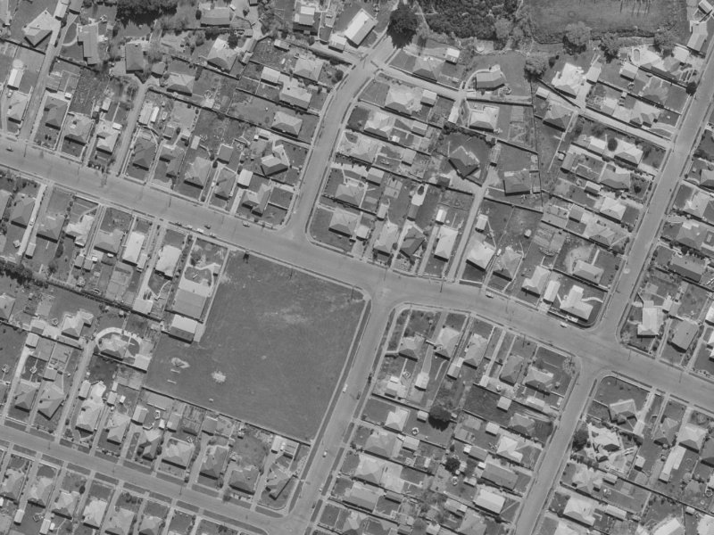 42 Staveley Street from the air, 1970-1974