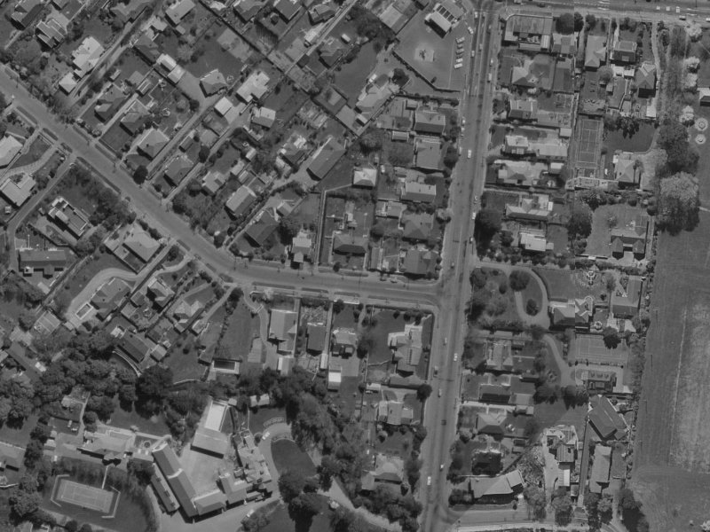 4 Hamilton Avenue from the air, 1970-1974
