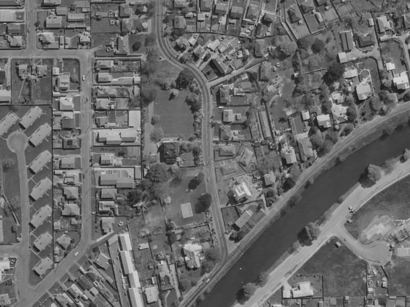 8B Eveleyn Couzins Avenue from the air, 1970-1974