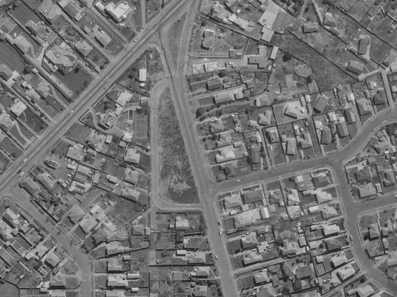 15 Cuffs Road from the air, 1970-1974