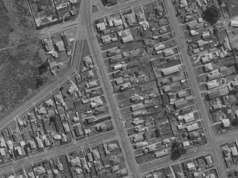 23 Estuary Road from the air, 1970-1974