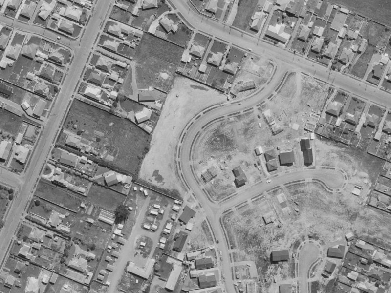 32 Delaware Crescent from the air, 1970-1974