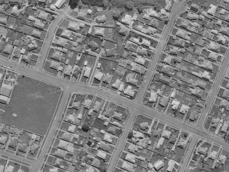 26 Staveley Street from the air, 1970-1974