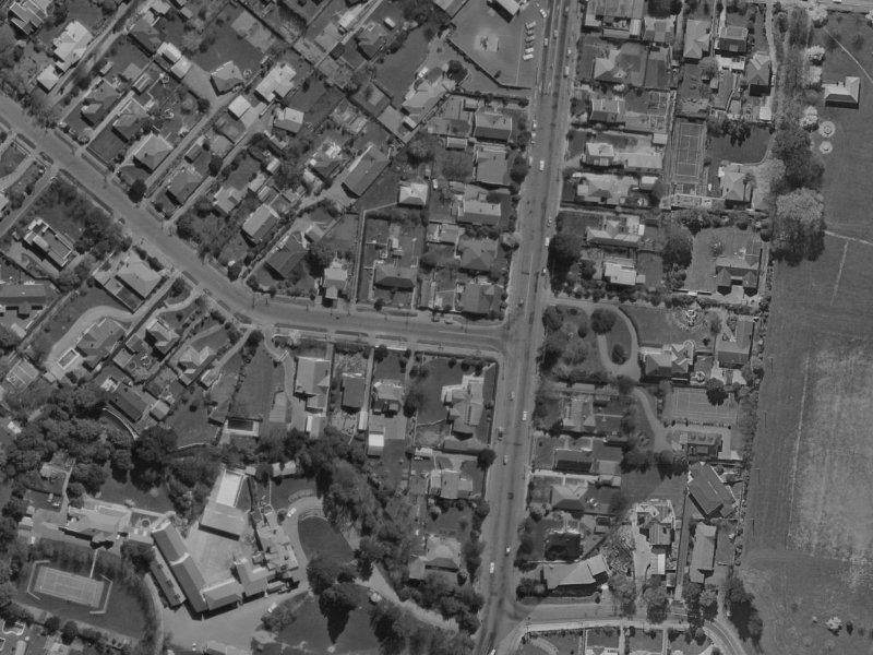 1 Hamilton Avenue from the air, 1970-1974