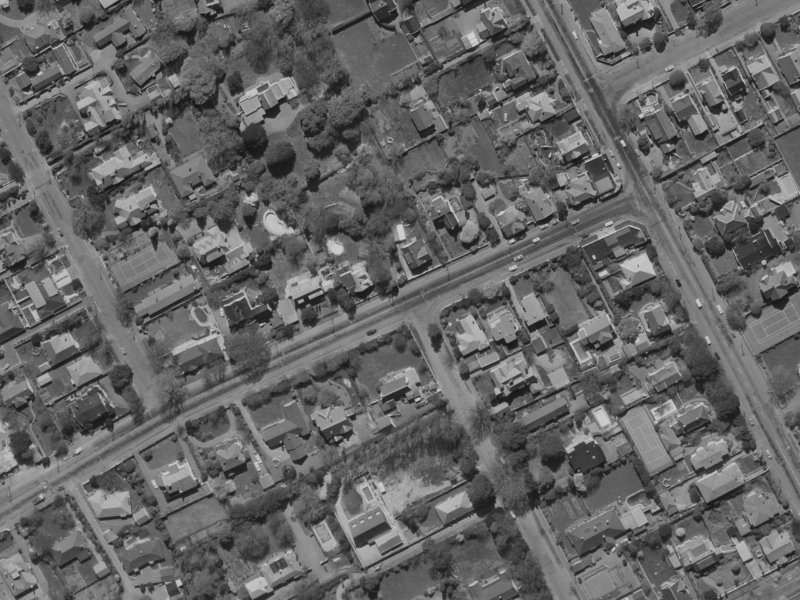 39 Holmwood Road from the air, 1970-1974