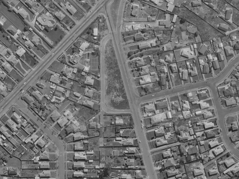 19 Cuffs Road from the air, 1970-1974