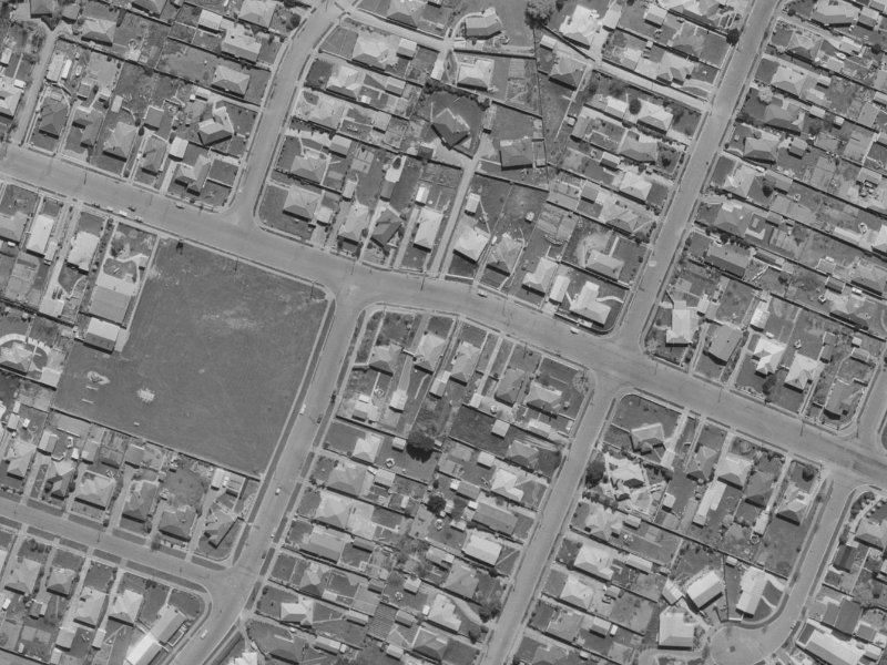 31 Staveley Street from the air, 1970-1974