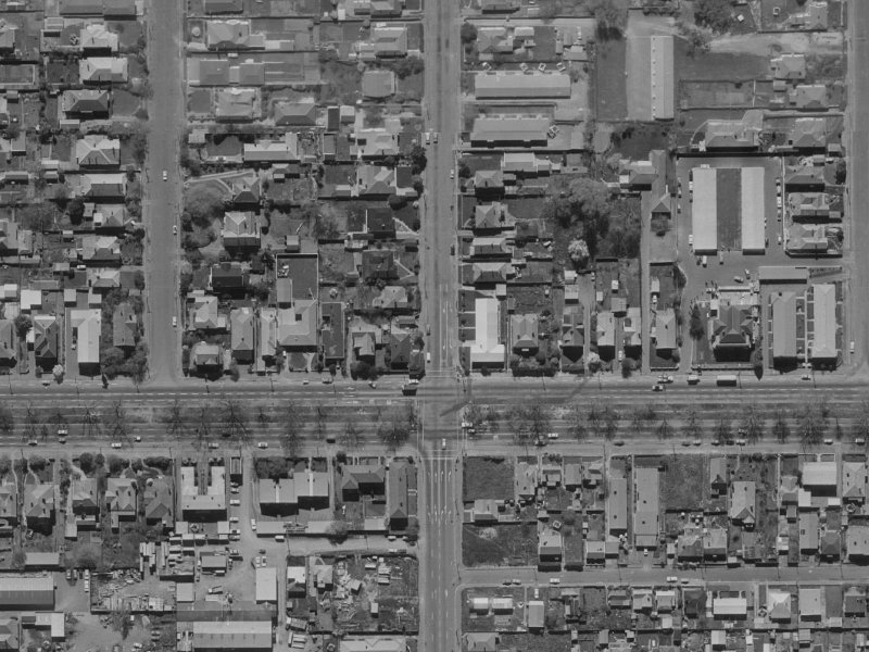 417–423 Madras Street from the air, 1970-1974