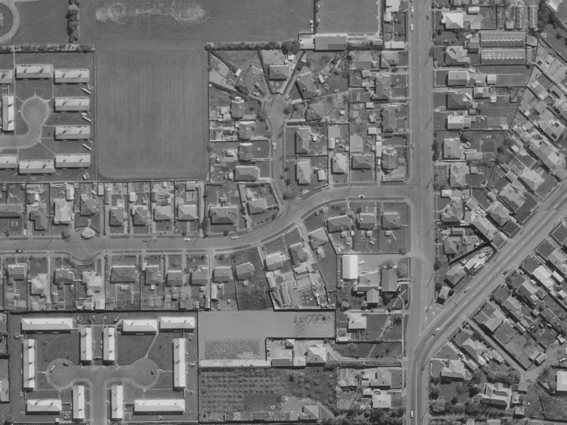 3–13 Braemar Place from the air, 1970-1974