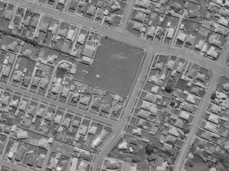 73–95 Nortons Road from the air, 1970-1974
