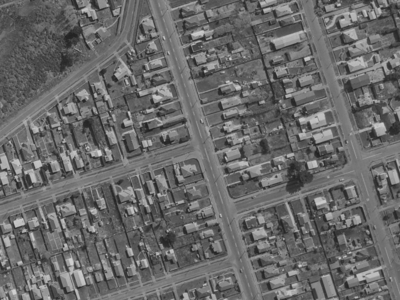 34 Estuary Road from the air, 1970-1974