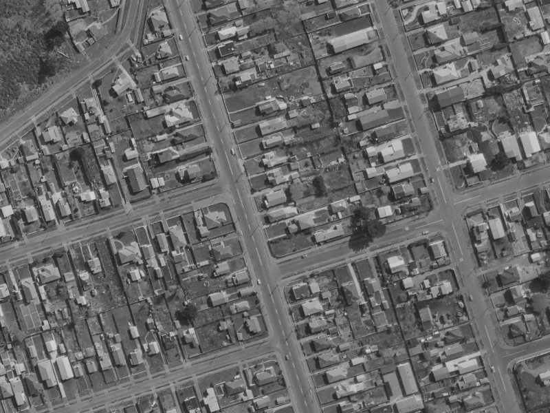 39 Estuary Road from the air, 1970-1974