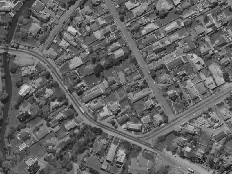11 Queens Avenue from the air, 1970-1974