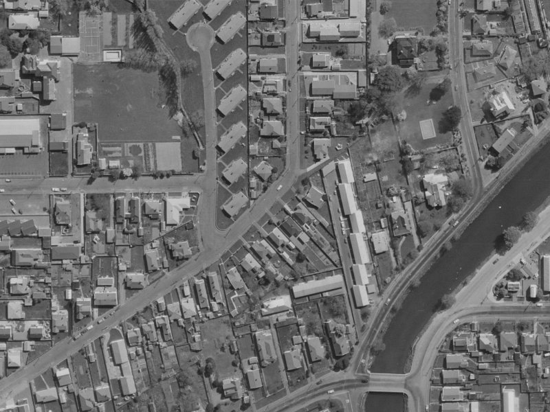 9 North Parade from the air, 1970-1974