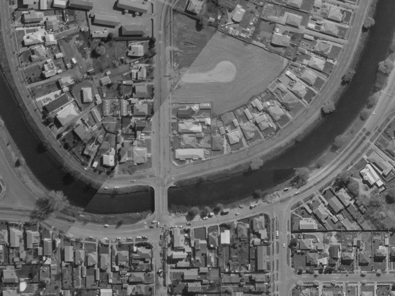 5 Locksley Avenue from the air, 1970-1974