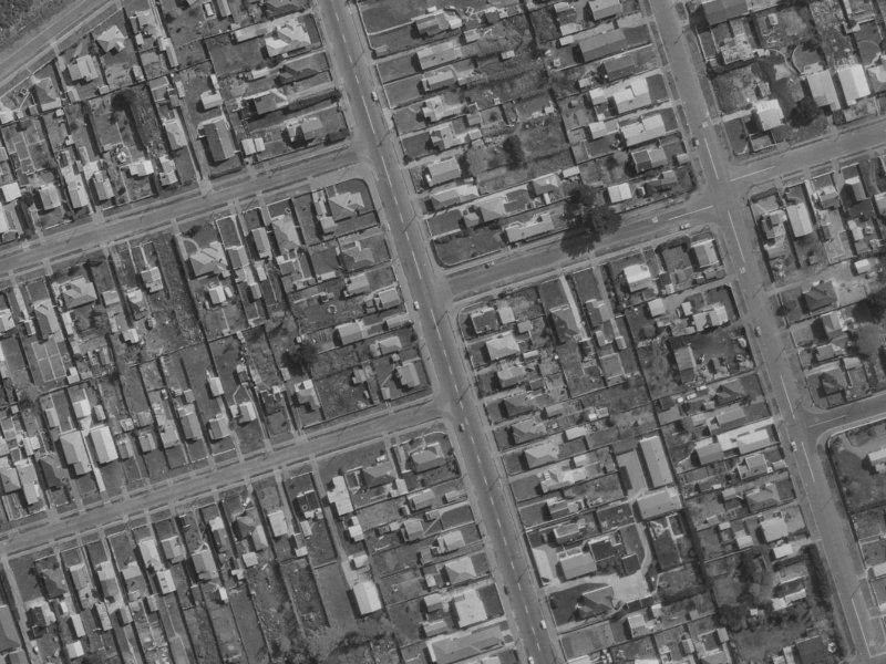 58 Estuary Road from the air, 1970-1974