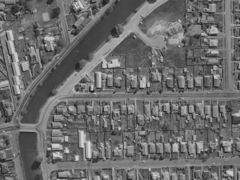 15 Retreat Road from the air, 1970-1974