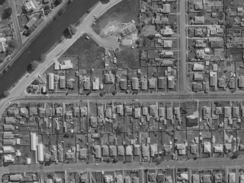29 Retreat Road from the air, 1970-1974