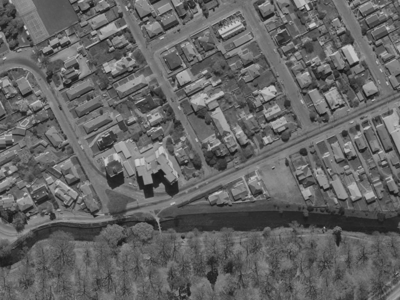 31 Carlton Mill Road from the air, 1970-1974