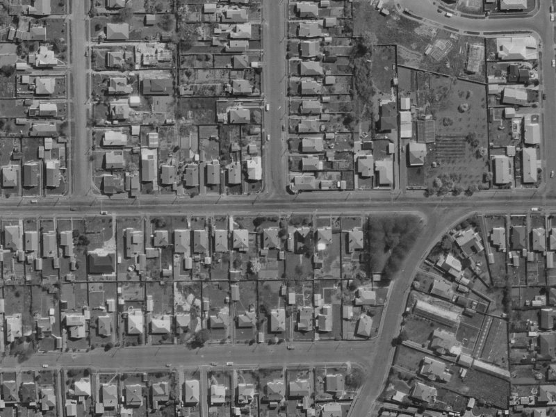 64 Retreat Road from the air, 1970-1974
