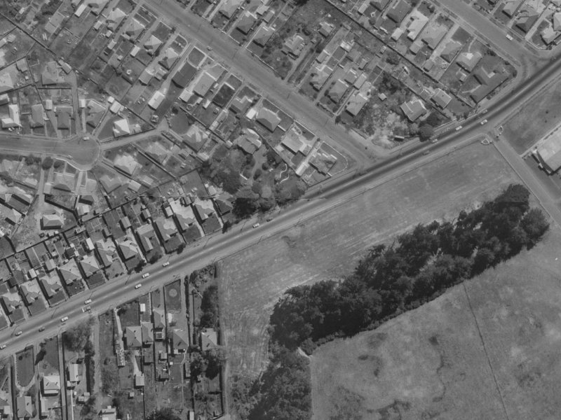 133 Pages Road from the air, 1970-1974