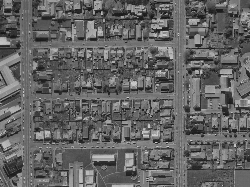 29 Beveridge Street from the air, 1970-1974