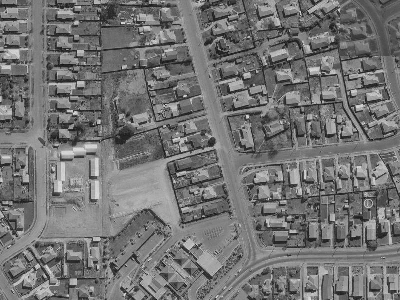 78 Cuffs Road from the air, 1970-1974