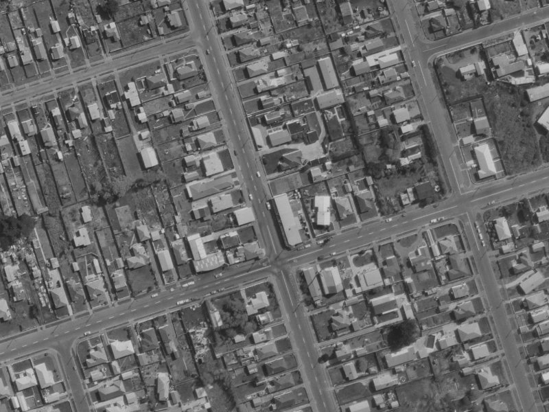 87 Estuary Road from the air, 1970-1974