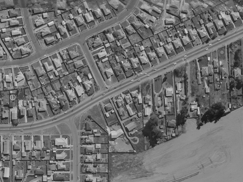 120-122 Pages Road from the air, 1970-1974
